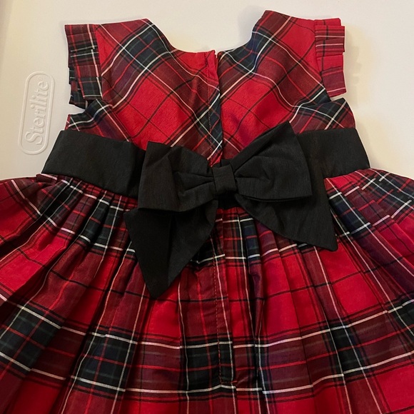 Adorable toddler Christmas dress - Picture 3 of 4